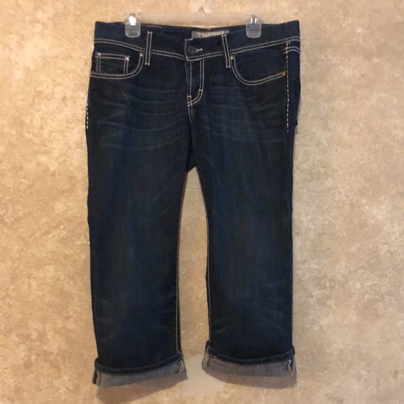 Women’s BKE Capris - Picture 3 of 8